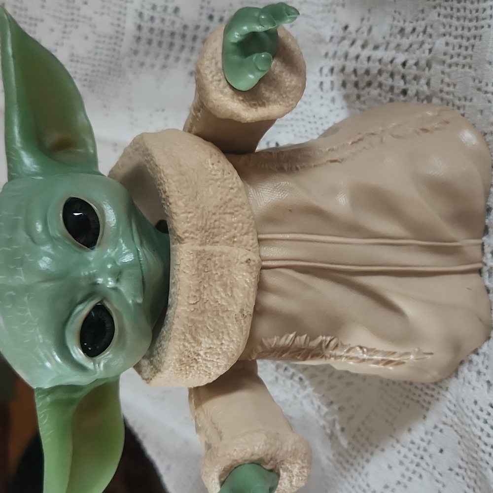 Star Wars Posable Yoda Figurine
